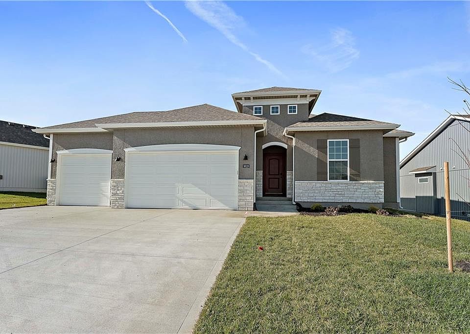 1st image of 9628 N Amoret Ave