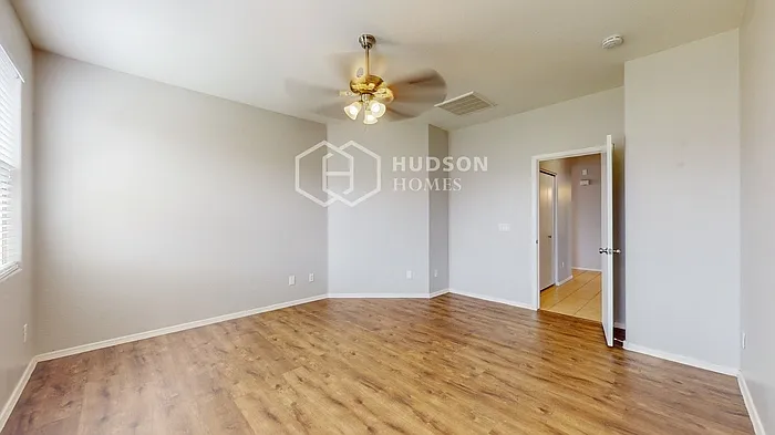 7429 W Saint Catherine Ave — Photo 12