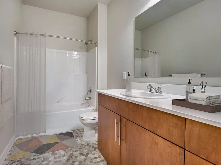 Eagle River Apartments — Photo 21