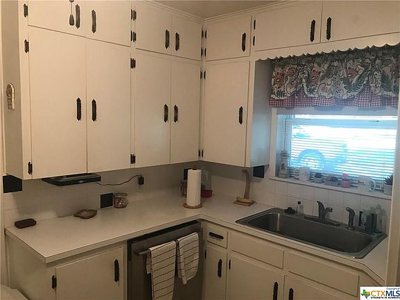 4th image of 3314 Lawnwood Dr