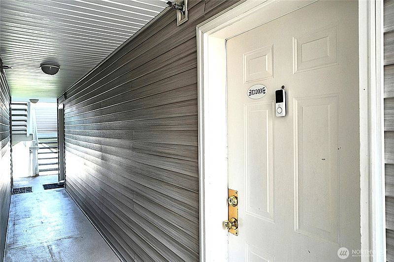 3rd image of 1001 W Casino Rd #D203