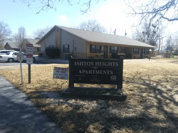 Ashton Heights, 910 E Lindon St, Bolivar, MO 65613