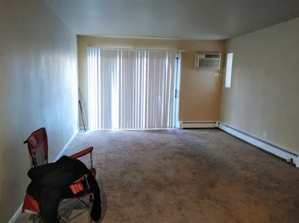 13715 S Stewart Ave APT 2W, Riverdale, IL 60827