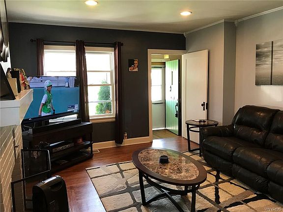 3rd image of 377 Englewood Ave