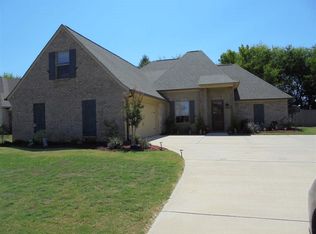 185 Fieldstone Ln, Madison, MS 39110