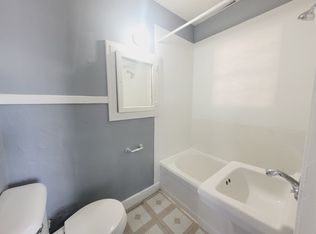 516 W 4th St, Grand Island, NE 68801