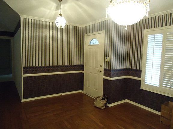 3rd image of 120 Bowie Ln