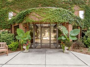 540 Indian Mound St APT 1A, Wayzata, MN 55391