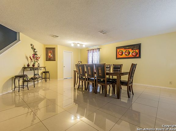4th image of 3710 Candlecreek Ct