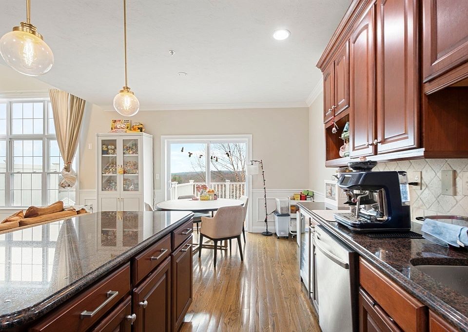 1st image of 806 Ledgewood Way