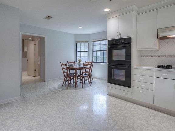 4th image of 1619 Woodland Ln