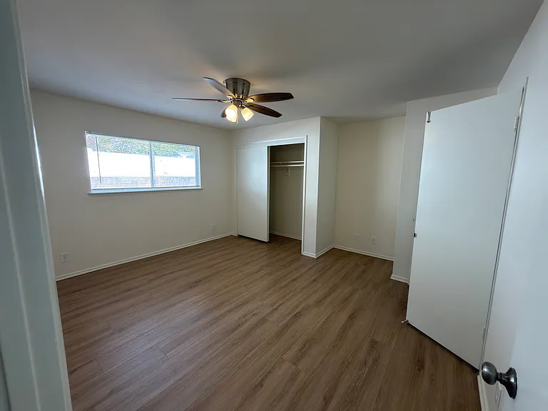 350 S Bedford Rd #350 — Photo 10