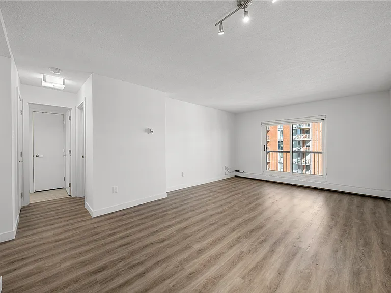105 26th Ave SW — Photo 18