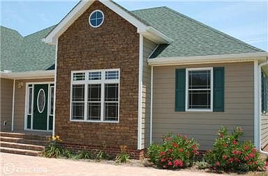 3rd image of 64 Dunton Ln