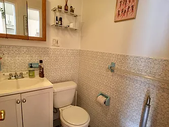 Rented by Northside Plaza Inc.