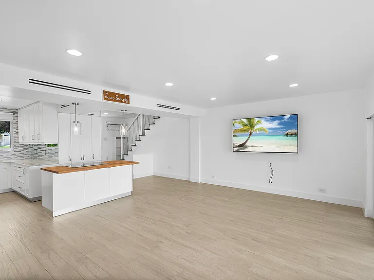 718 Rider Rd — Photo 13