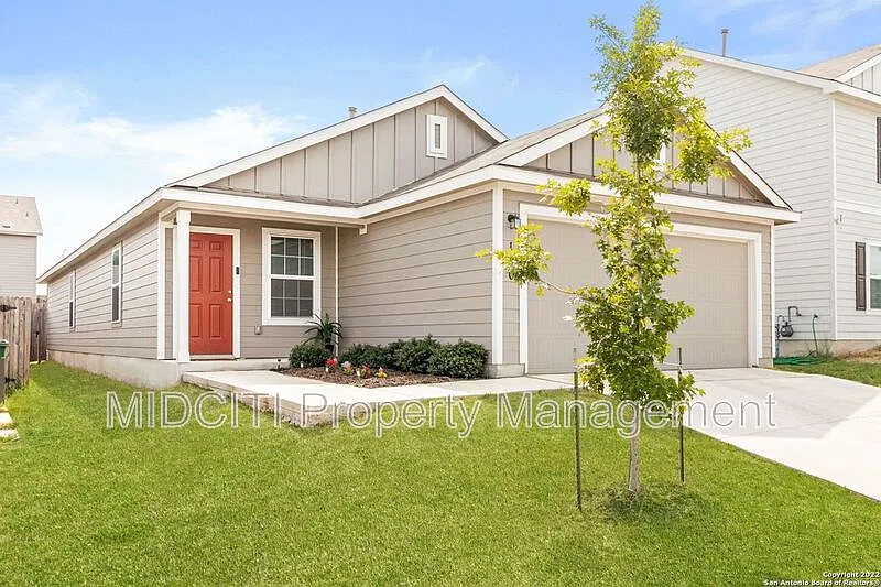 4 bed, 2.0 bath, 1616 sqft, $1,775 — Photo 2