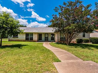 208 Sunshine Dr, Georgetown, TX 78628