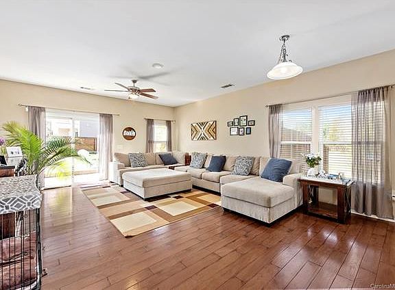 2nd image of 10942 Kempsford Dr