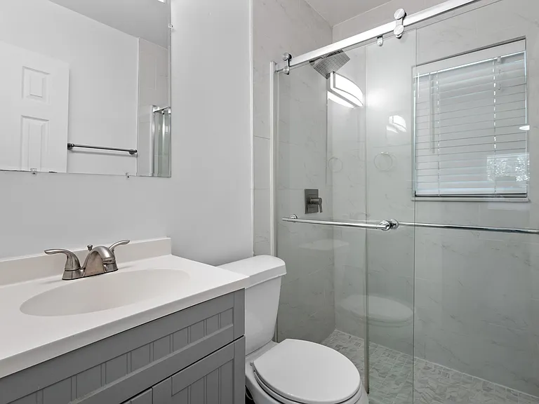 1100 NE 11th Ave #4 — Photo 9