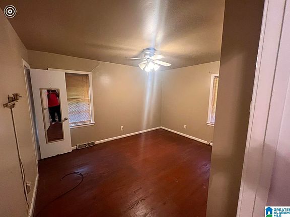 3rd image of 6613 Avenue K