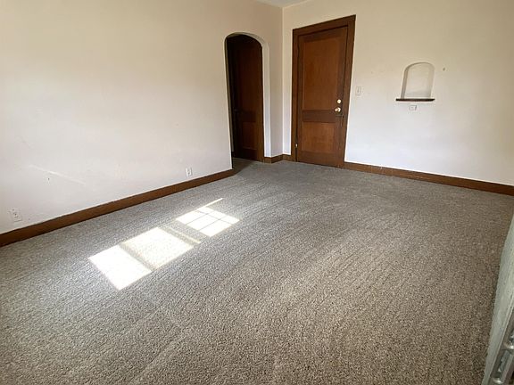 3rd image of 715 E Harney St #4