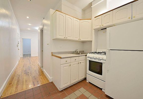 4th image of 342 E 81st St APT 1B
