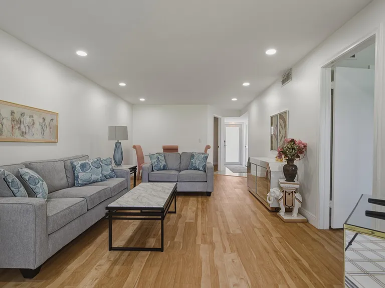 371 S Hollybrook Dr #106 — Photo 8