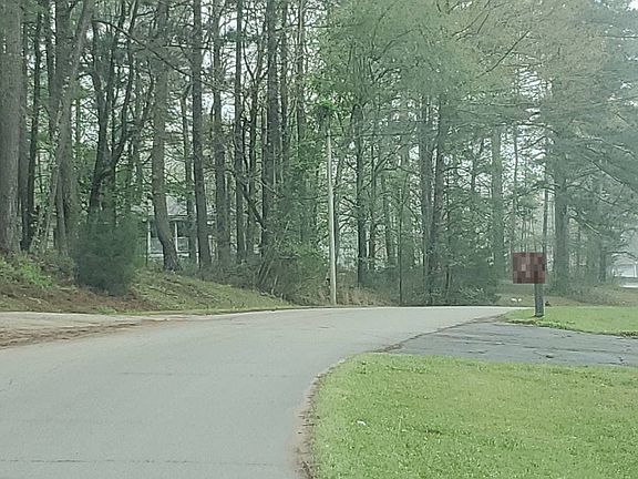 5th image of 41 Peachtree Lake Dr