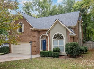 800 Brightwood Ln, Matthews, NC 28105