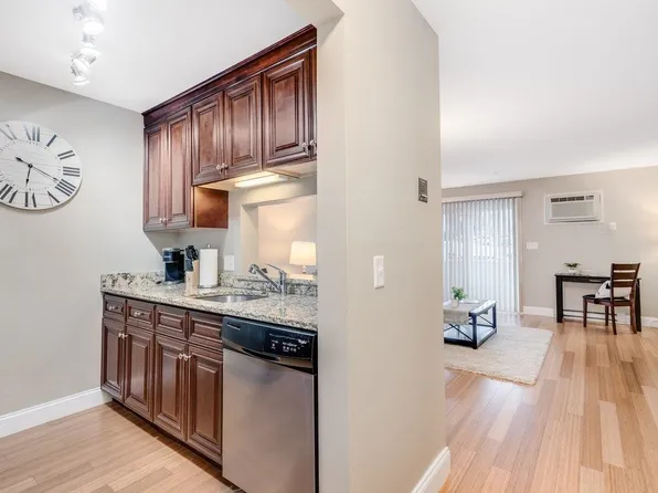 90 Eastern Avenue #103, Manchester, NH 03104