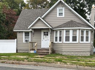 89 Rosevale Ave, Ronkonkoma, NY 11779