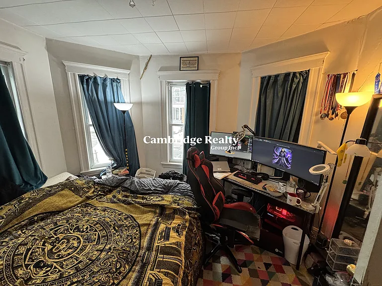 11 Burnham St #1T — Photo 9