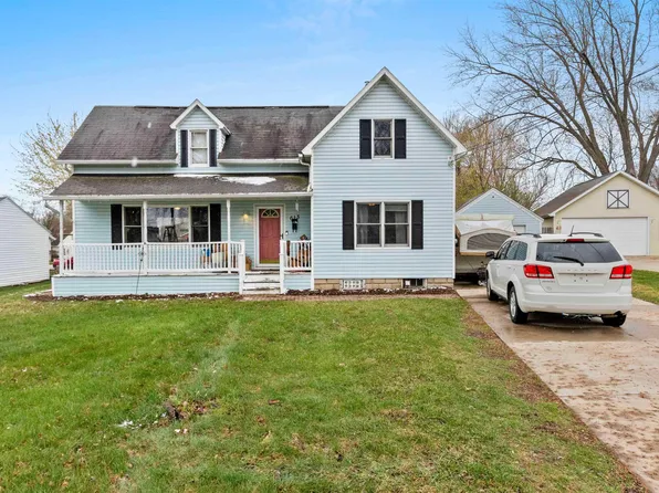 613 E Main St, Little Chute, WI 54140