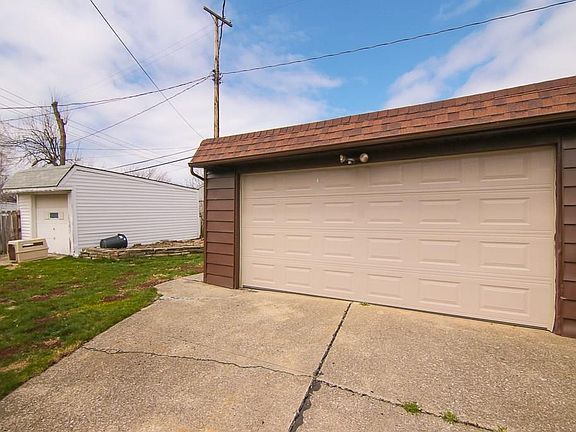 3rd image of 2308 Fairdale Ave