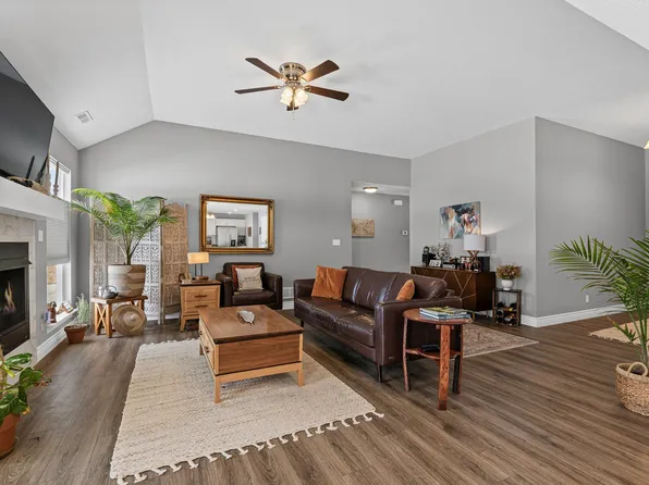 1801 Fair Oaks Ct, Columbia, MO 65201