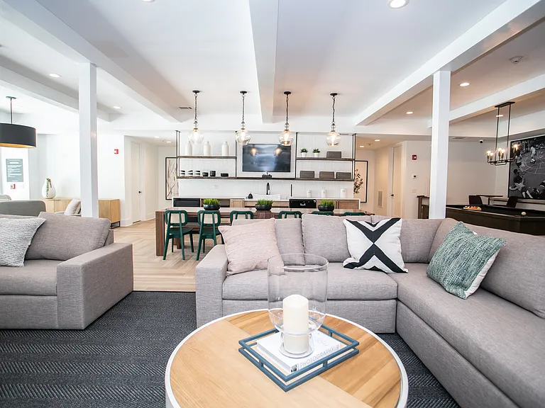 The Ashford Apartments — Photo 15