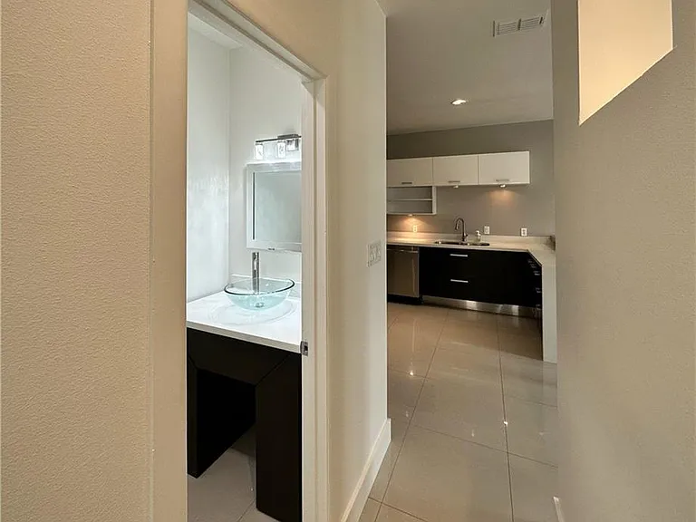 2312 S 43rd St — Photo 11