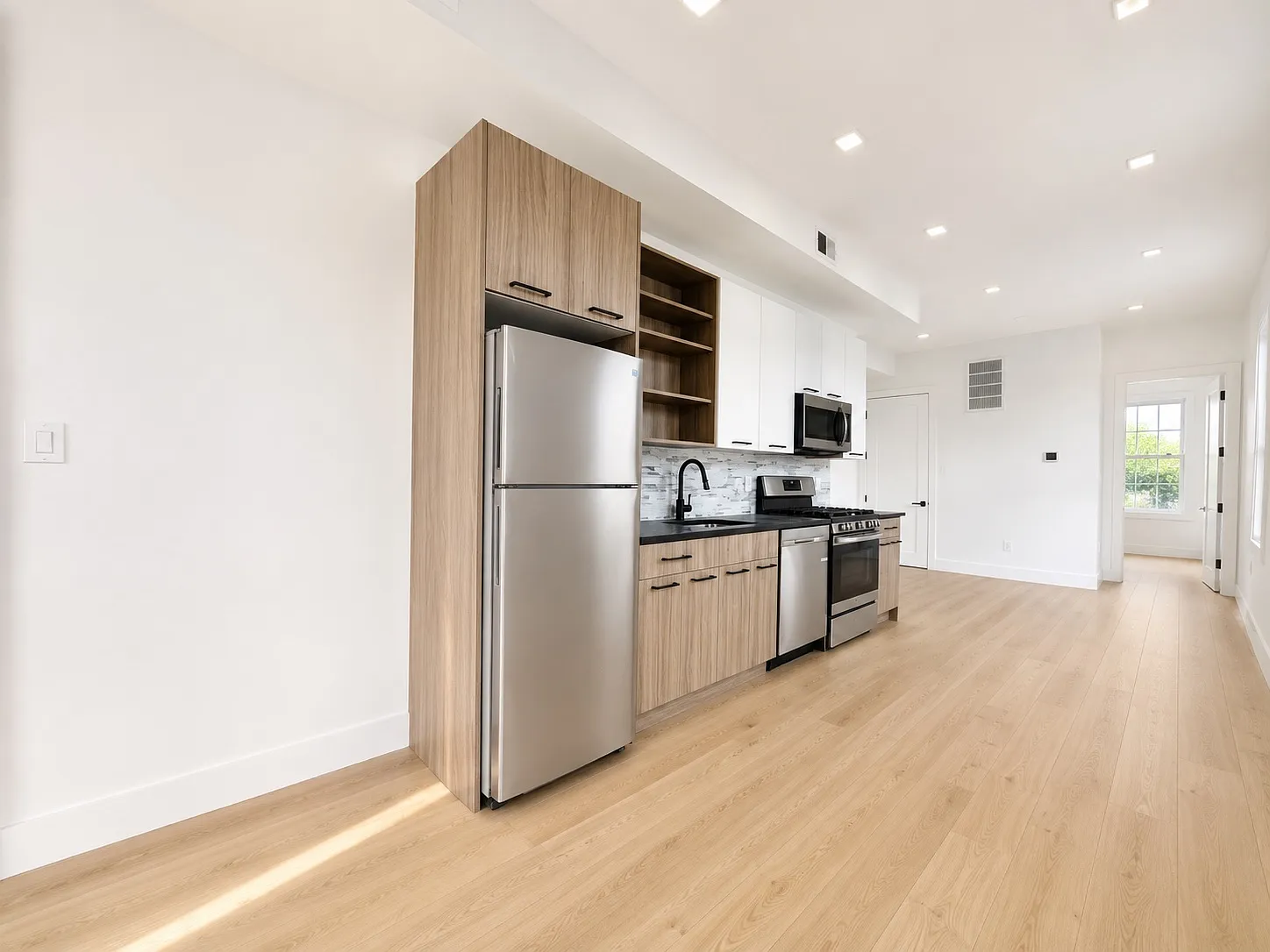 2 bed, $2,499 — Photo 1