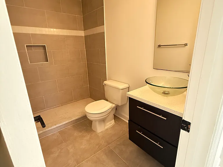 519 Coronation Dr #519 — Photo 6
