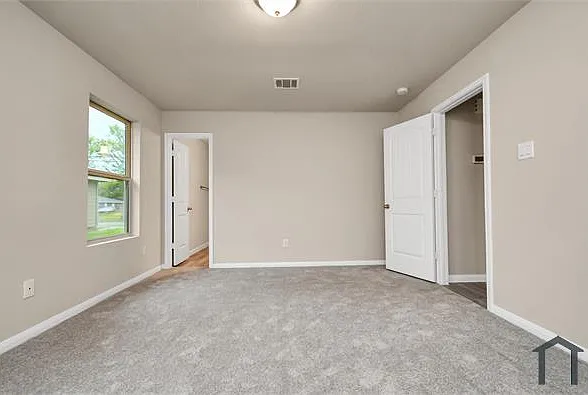 1707 Kansas St — Photo 11