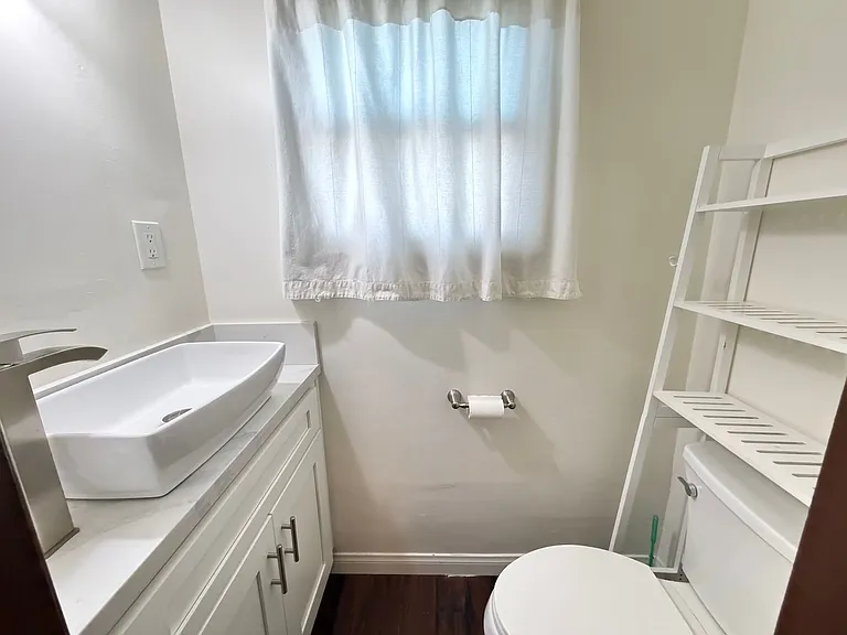 2033 E Garvey Ave N — Photo 11