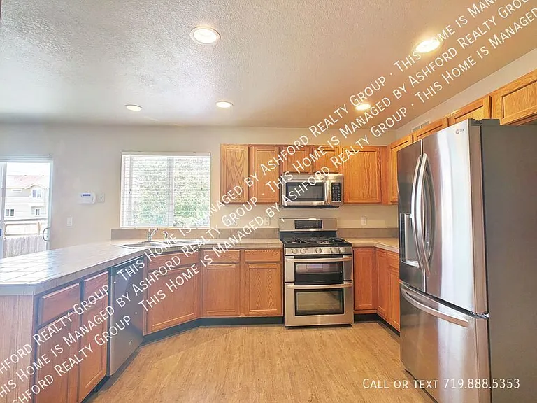 3314 Castellon Dr — Photo 7