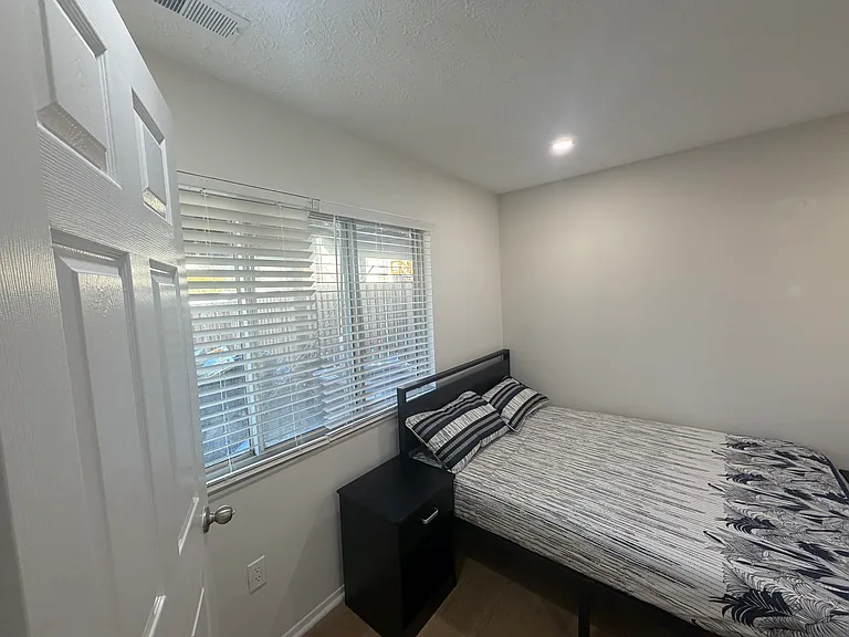 3717 Keefer Ct — Photo 3