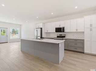 301 Centennial Rd #43, Hague, SK S0K1X0