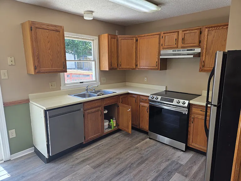 110 Woodrow Rd — Photo 8