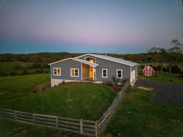 1079 Kiddsville Rd, Fishersville, VA 22980