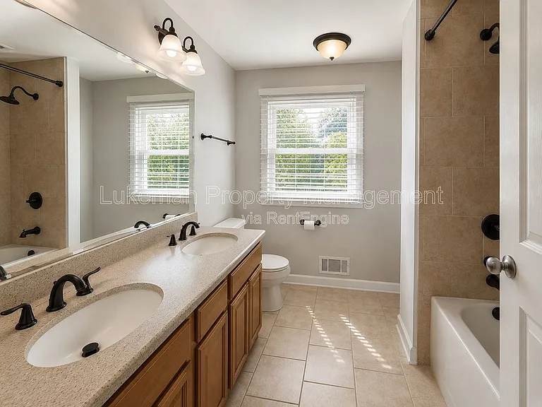 6318 Avon St — Photo 9