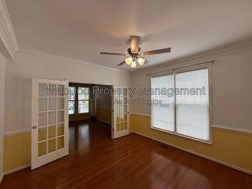 5 bed, 4.5 bath, 4500 sqft, $3,645 — Photo 4