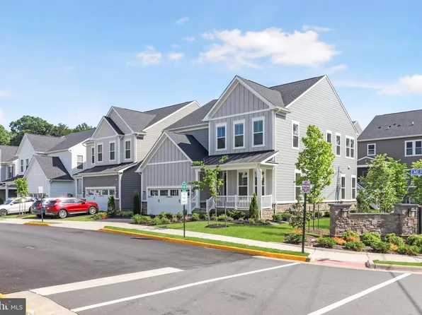 10259 Emerald Way, Fairfax, VA 22032